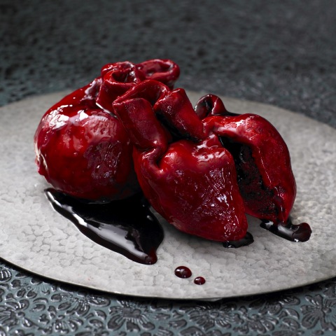 'Bleeding Hearts' Cake / Lily Vanilli Cake Design